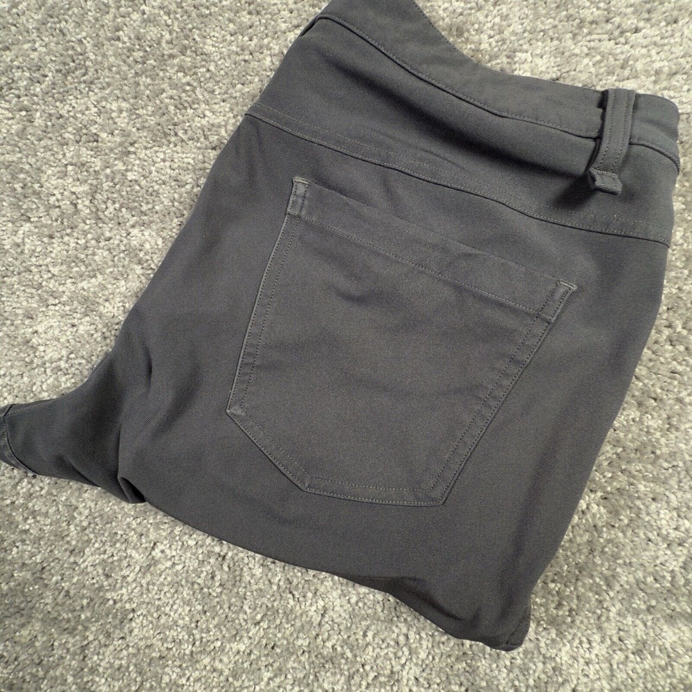 Lululemon Men's 32 Gray ABC Classic Warpstreme Fabric‎ 5 Pocket Jeans M5552S